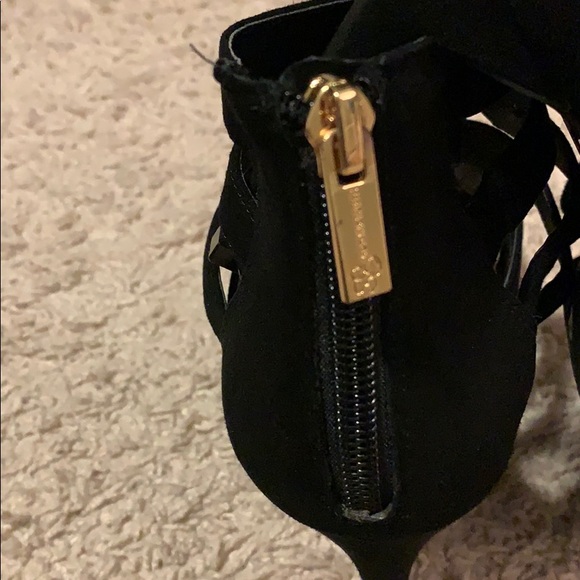 Heels - Picture 5 of 8